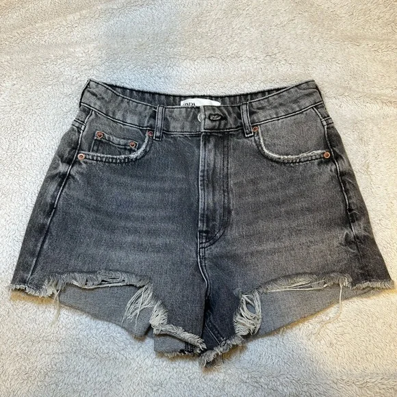 Zara Jean Shorts - Picture 2 of 5